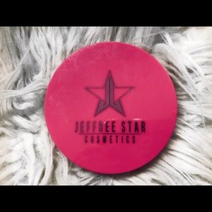 Jeffree Star highlighter